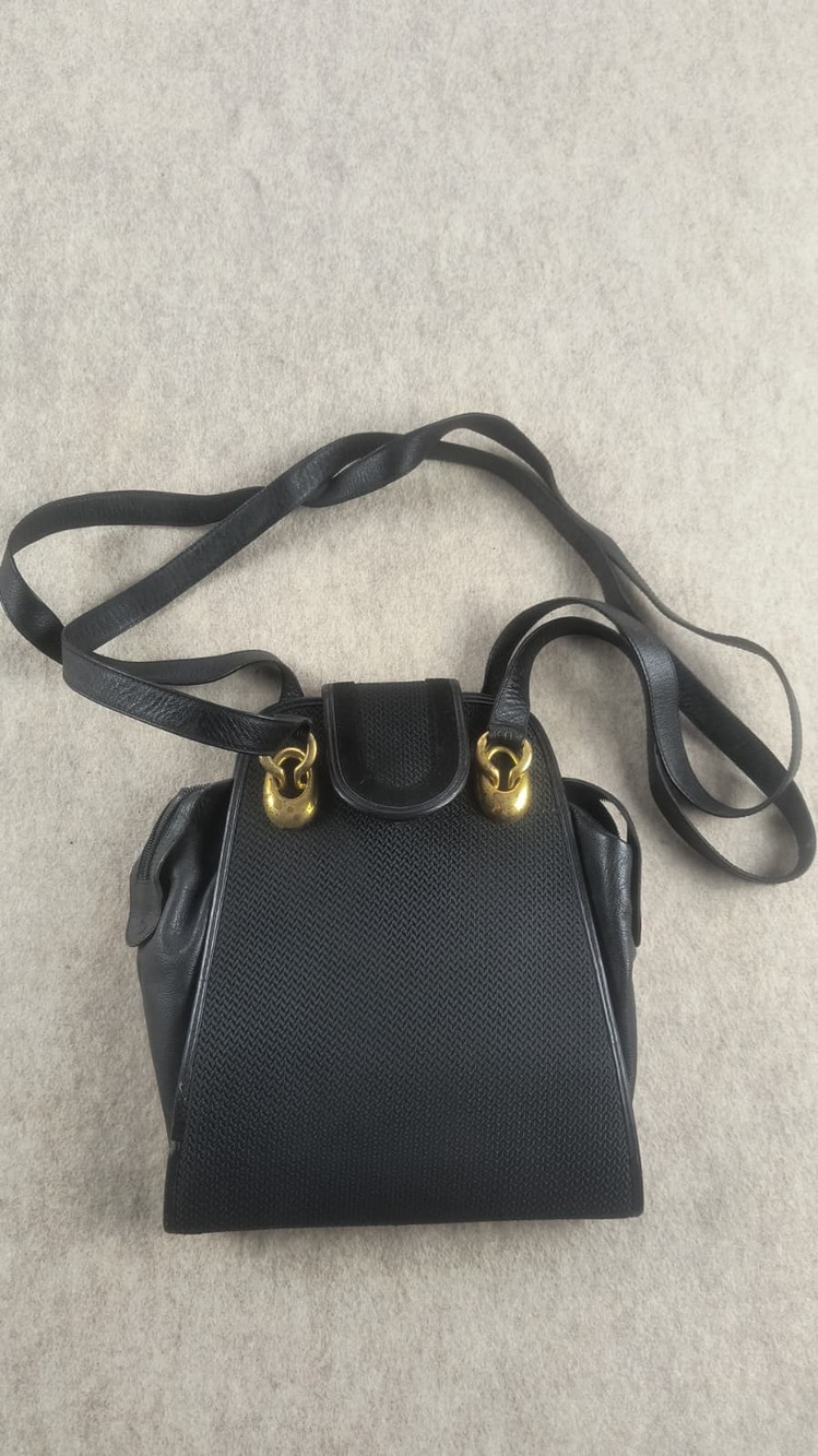 Vintage black leather handbag